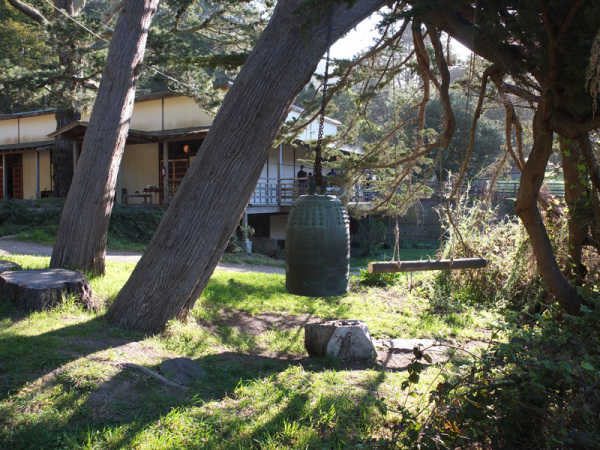 The obonsho outside the zendo at Green Gulch Farm Zen Center (photo: Shundo David Haye).