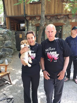 Govenor-Jerry-Brown-and-wife-Anne-Gust-May-2015-at-Tassajara-ZMC